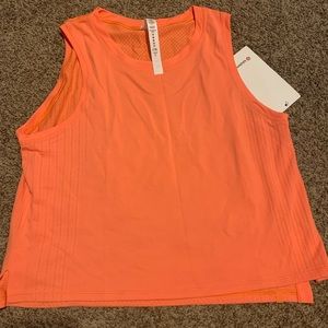NWT lululemon train to be tank
